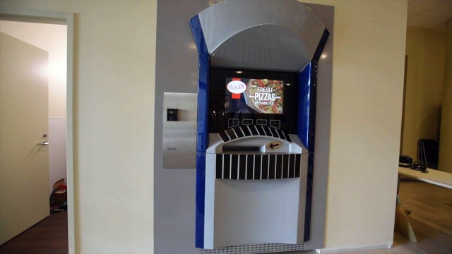 Ohio university unveils 'pizza ATM'