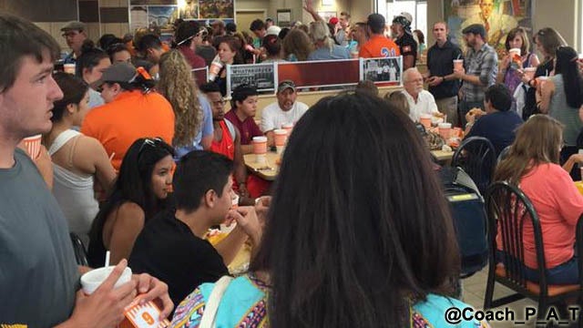 People wait in line for hours as Whataburger arrives in Arkansas