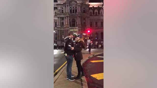 Philly couple gets engaged amid Eagles Super Bowl celebration