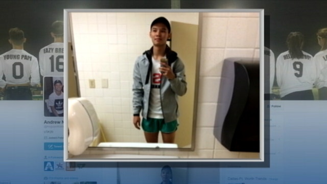 UTA student wears ‘booty shorts' so friend can take a test