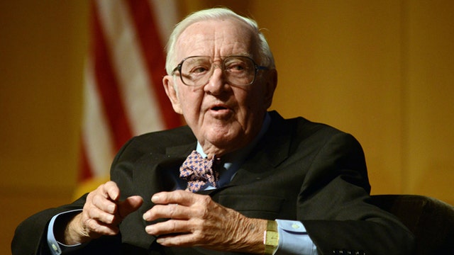 Retired Justice John Paul Stevens says don't confirm Kavanaugh
