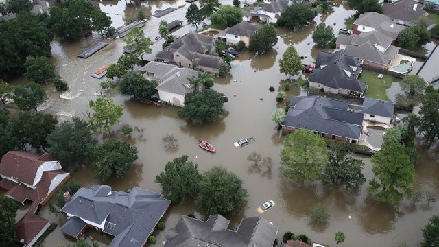 Congress returns, faces pressing issues including Harvey aid