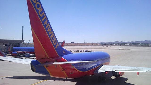 Southwest posts 1st quarterly loss in almost a decade