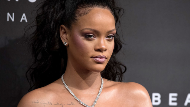 'Slap Rihanna' ad on Snapchat brings outrage, apologies