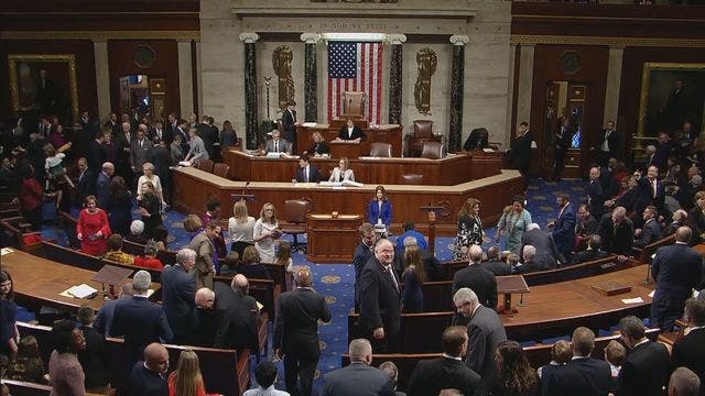 House OKs election, ethics overhaul; Senate to slam door