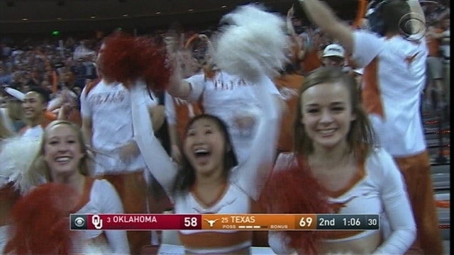 No. 25 Texas overwhelms No. 3 Oklahoma late for 76-63 win