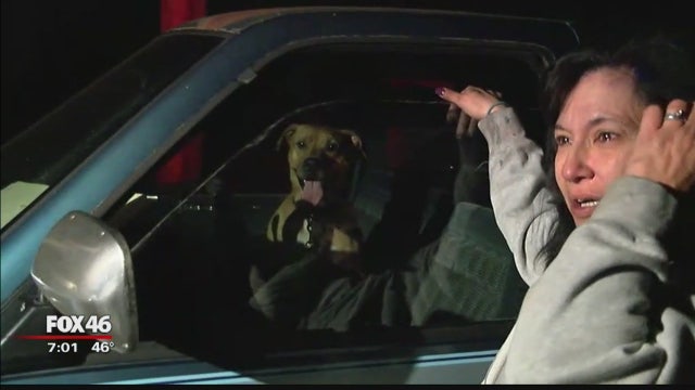 Woman says dog saved family from mobile home fire in Statesville, NC