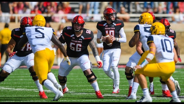 Texas Tech QB Alan Bowman sustains partially collapsed lung