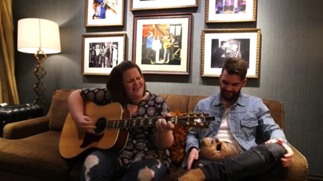 Chewbacca Mom going on tour with country singer