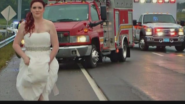 Photo of paramedic bride goes viral