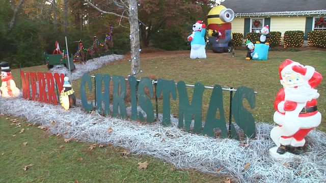 Neighbors plan early Christmas for 3-year-old with cancer