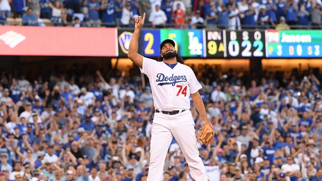 Kershaw dominant, Dodgers beat Brewers 5-2, lead NLCS 3-2