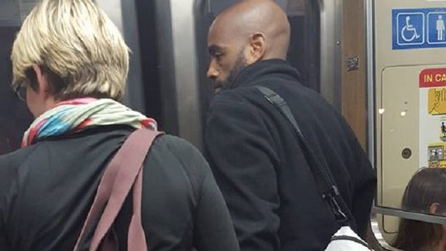 Photo of Chicago couple goes viral after they slip money into sleeping homeless man's bag