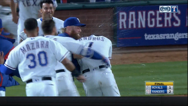 Andrus' RBI single in 9th pushes Rangers past Royals 2-1