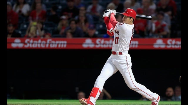 Ohtani wins AL Rookie of the Year; Acuna wins NL honor