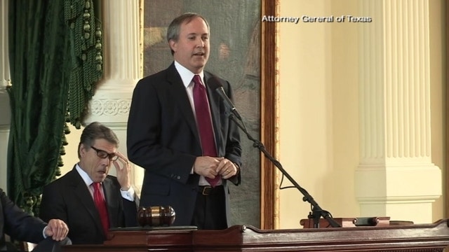 Texas attorney general charged with federal securities fraud
