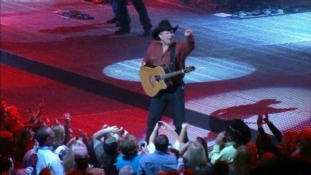 Garth Brooks to draw thousands to Dallas for 7 shows