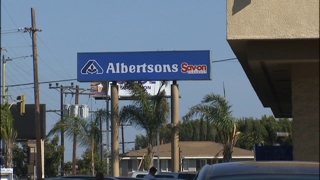 Grocer Albertsons eyes Rite Aid deal in health care push