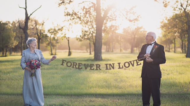 Couple celebrates 70th wedding anniversary with photo shoot