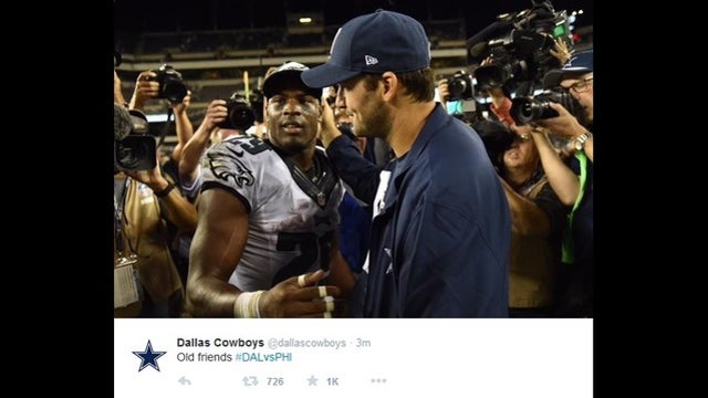 Cowboys' Tony Romo leaves game with broken collarbone