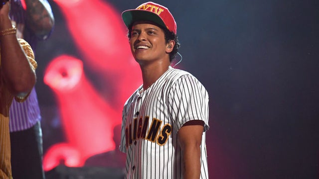 Bruno Mars donates $1 million from Michigan concert to Flint water crisis