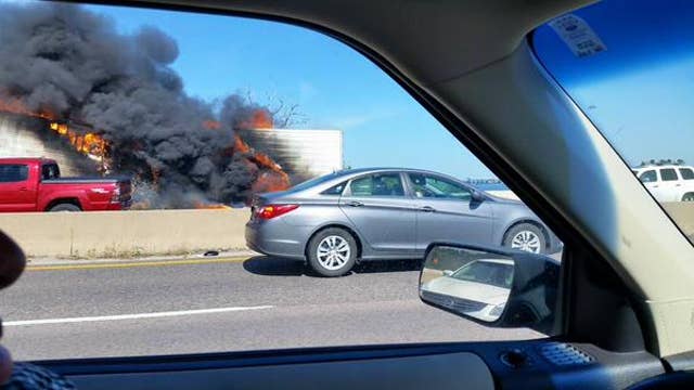Banana truck catches on fire, snarls I-35 traffic in Lewisville