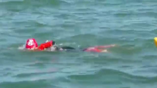 9-year-old boy swims to Alcatraz and back, breaking record