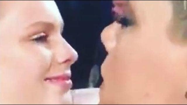 P!nk stops concert to hug grieving teen who just lost mother