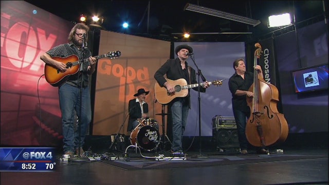 Musical Guest: Jason Eady