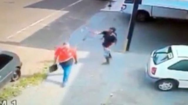 WATCH: Man throws rock at passerby, knocks him out