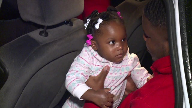 Nurses pay bond for dad who sped to hospital to save choking 1-year-old daughter
