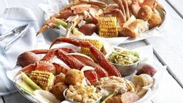 Joe's Crab Shack becomes first major restaurant chain to implement no-tipping policy