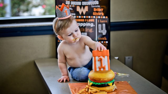 This Whataburger photo shoot is the cutest thing you'll see all day