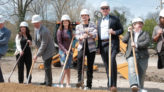 Country star Brad Paisley breaks ground on free grocery store in Nashville