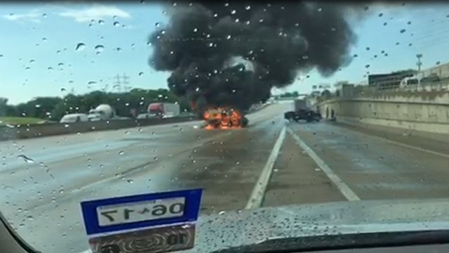 Fiery crash shuts down southbound I-35 in Fort Worth