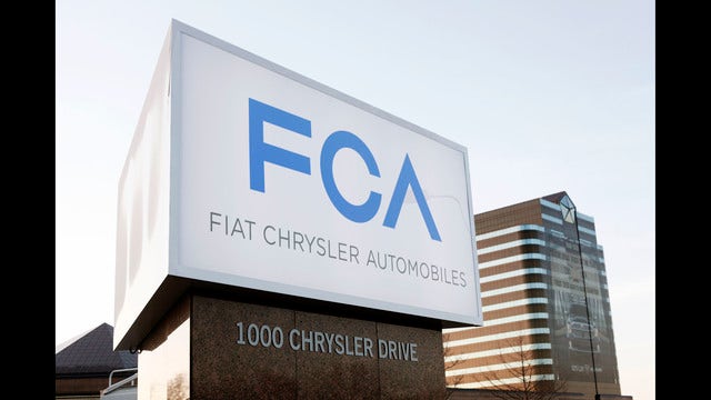 Fiat Chrysler warns 4.8M owners: Don't use the cruise