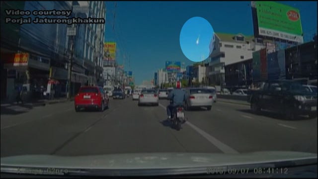 Dashcam catches fireball in sky over Thailand