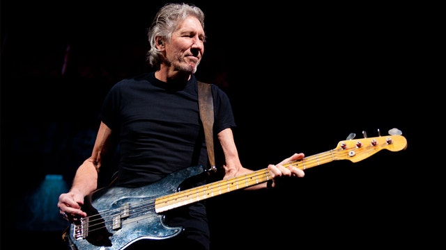 Pink Floyd's Roger Waters urges Maroon 5 to kneel in solidarity with Colin Kaepernick at Super Bowl