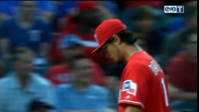 Keuchel goes to 9-0, Astros top Rangers 7-1 for 8th straight