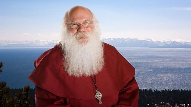Santa Claus runs for office in North Pole, Alaska