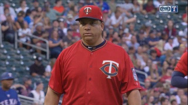 Colon goes distance, Minnesota beats Texas 8-4