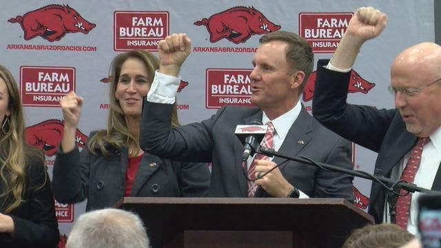 Morris touts prep ties, up-tempo look during Arkansas intro