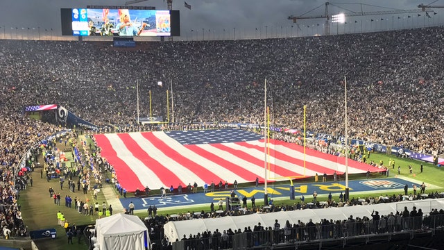 Follow live: Cowboys vs Rams divisional playoff game