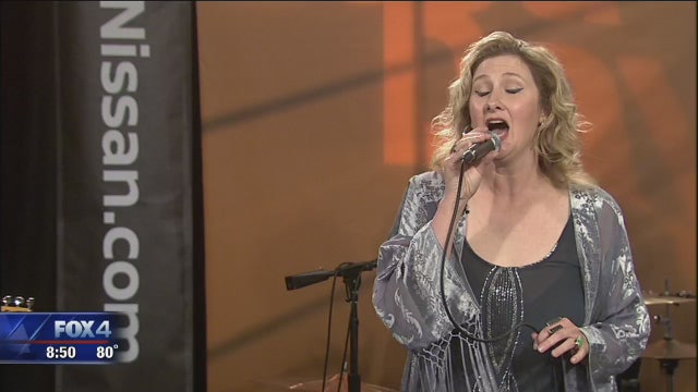 Musical Guest: Amy Black