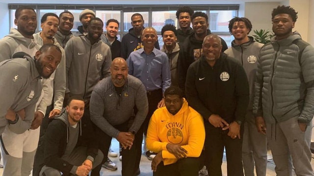 NBA champion Warriors snub Trump, meet with Obama during DC visit