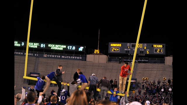 Kansas heads to Texas looking to repeat shock win of 2016