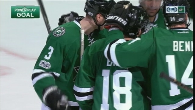 Eaves scores 2 goals, Stars beat Hurricanes 5-2