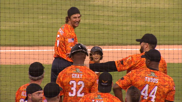 Red River celebrity softball game raises thousands for veterans