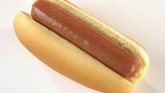 Police: Man shoots himself in penis while robbing hot dog stand