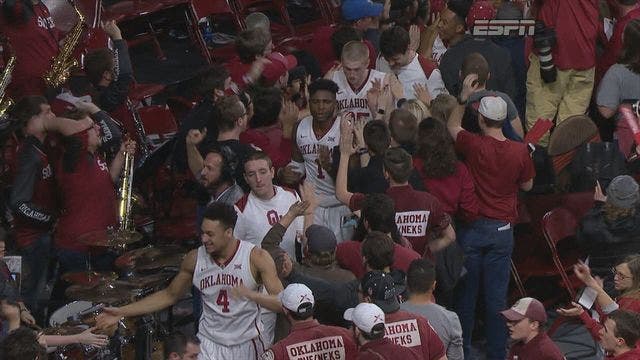 Young's 26 help No. 12 Oklahoma top No. 5 Kansas 85-80